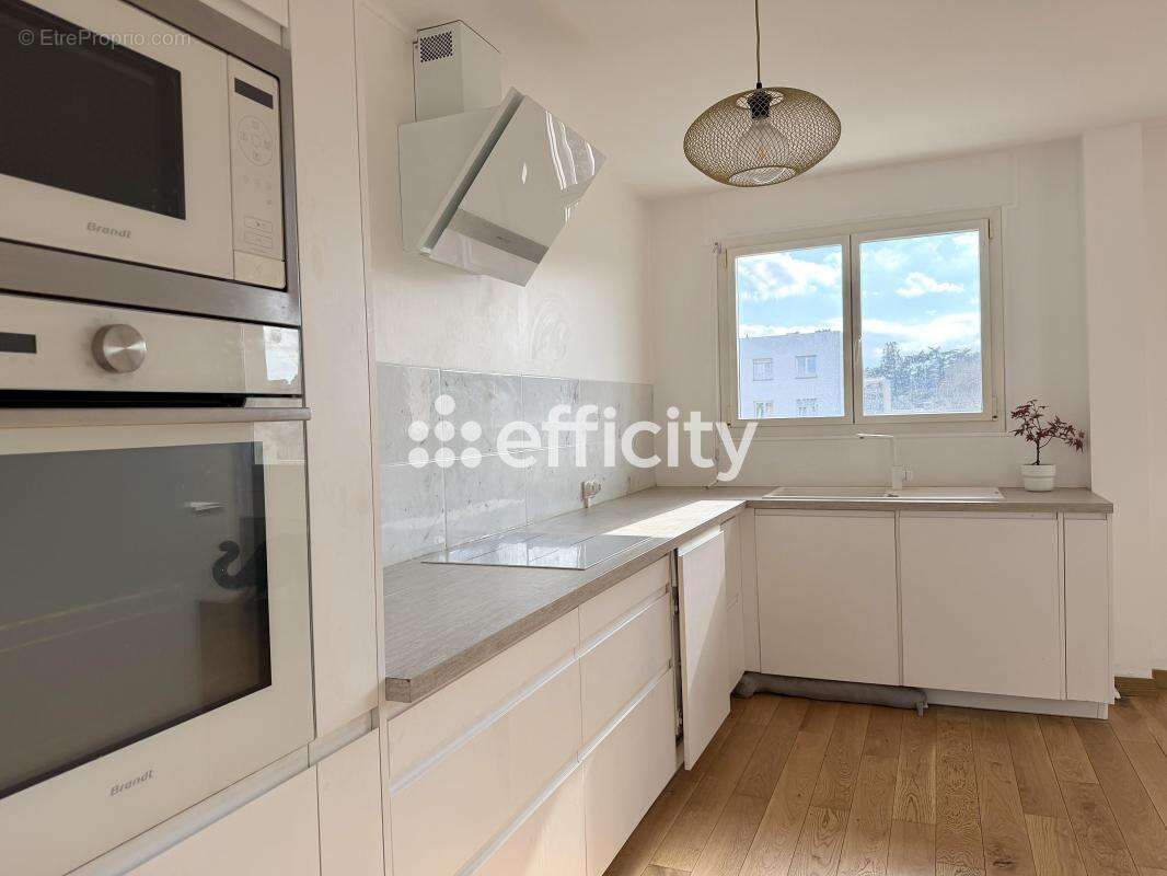 Appartement à SAINT-ETIENNE