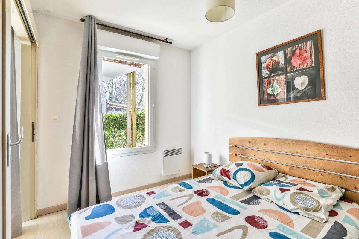 Appartement à AUREILHAN