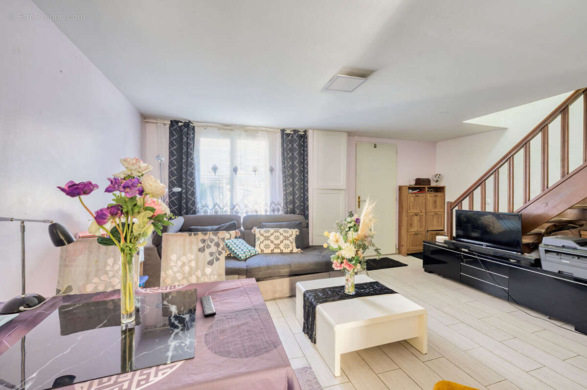 Maison à BOUSSY-SAINT-ANTOINE