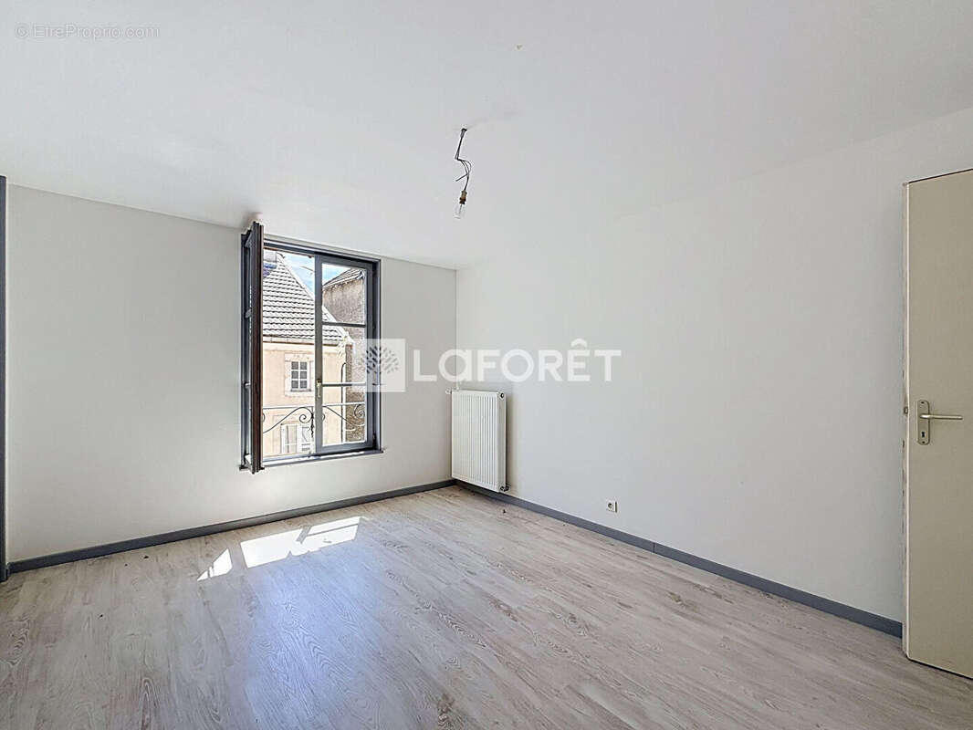 Immeuble Neufchateau 8 pièce(s) 180.19 m2 - photo 8