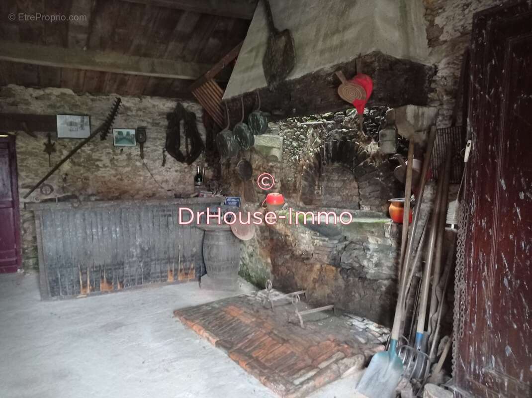 Maison à COMMEQUIERS