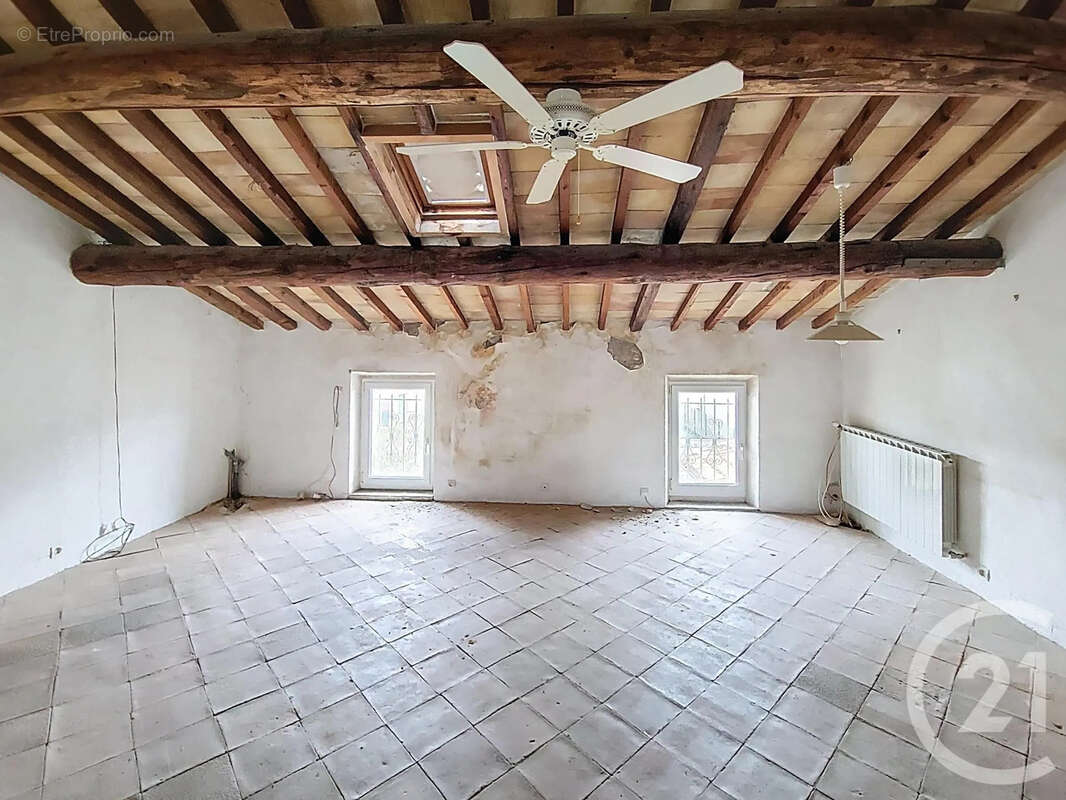 Maison à MORIERES-LES-AVIGNON