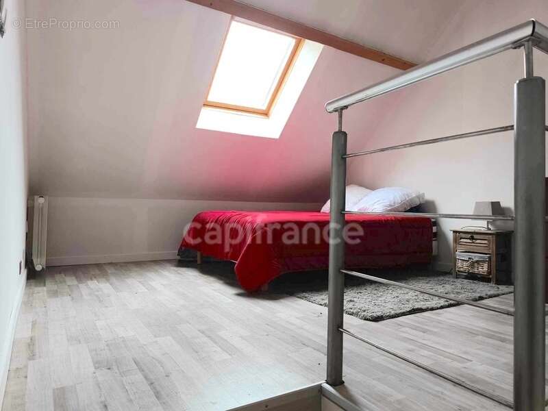 Maison à LES BORDES