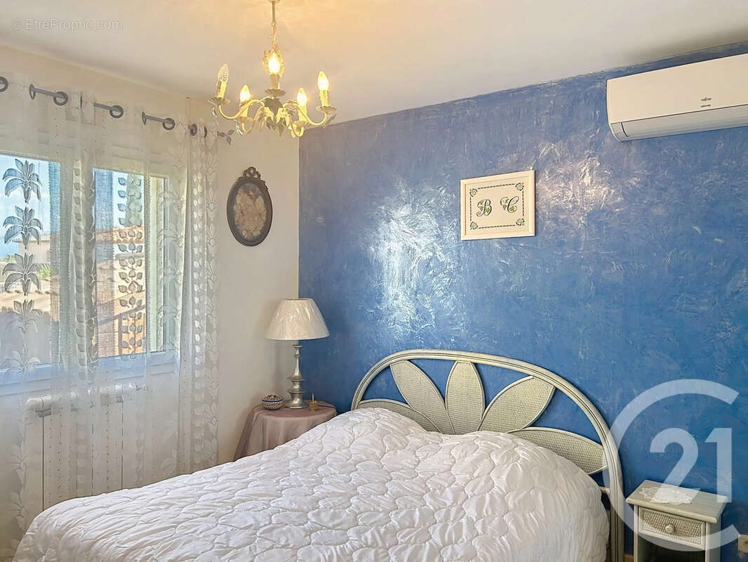 Maison 108 m² à Saint-Cyprien  - photo 10