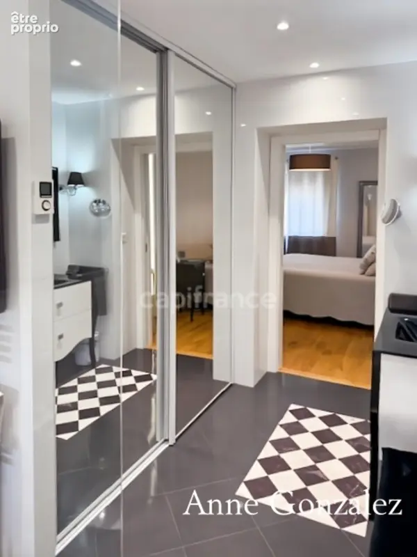 ORLEANS-SUD, à vendre belle maison familiale édifiée sur un beau jardin clos et paysager de 1130 m2 avec piscine, salle à manger - photo 13