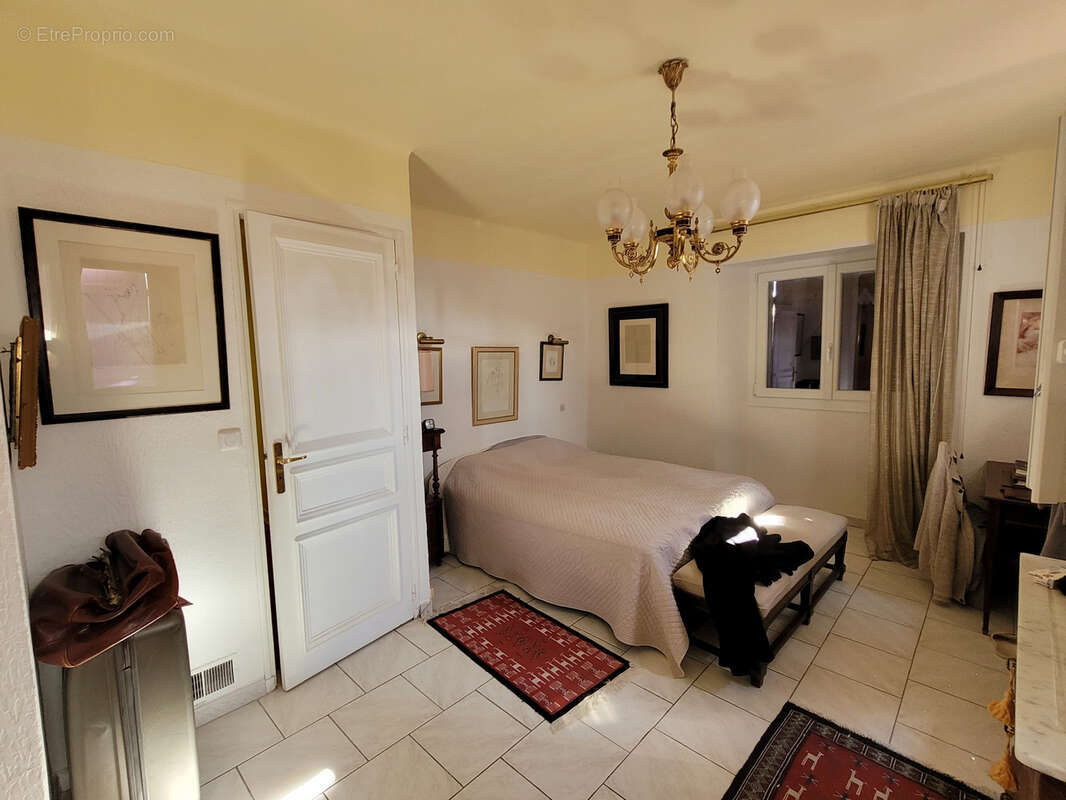 Maison à SOLLIES-VILLE