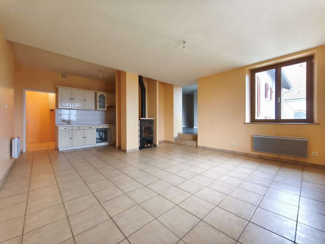 Appartement à BOUXIERES-AUX-CHENES