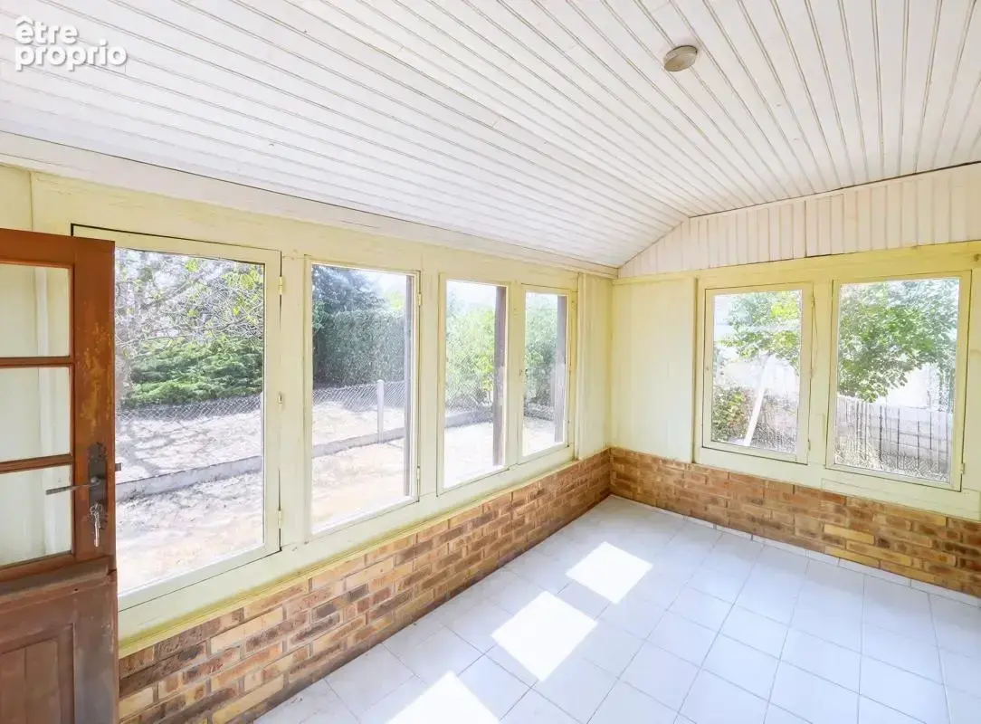  Maison à rénover avec sous-sol, véranda et combles aménageables  Beau potentiel, idéal projet familial ou investissement immobi - photo 11