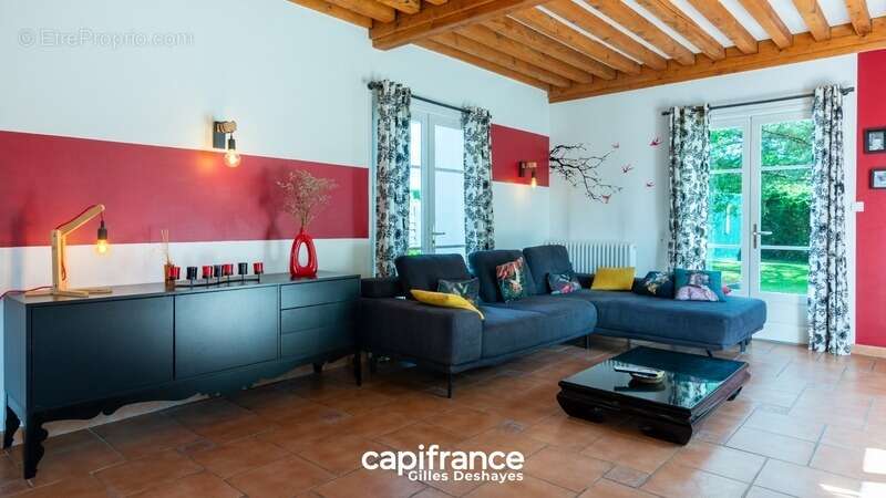 Maison de 1900 à Lurcy, secteur Montmerle-sur-Saône / Messimy-sur-Saône, 172 m² habitables, 187 m² au sol, sur un terrain arboré - photo 4