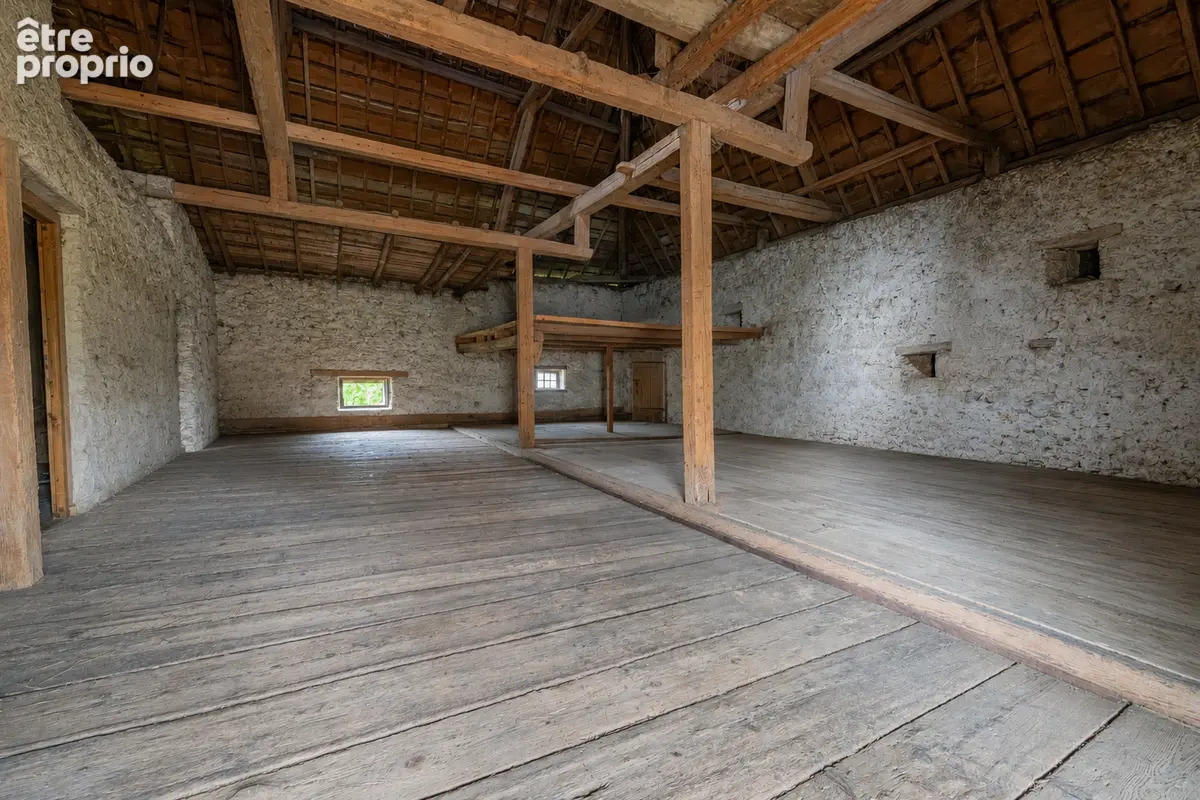 Grange à aménager à orchamps-vennes - photo 8