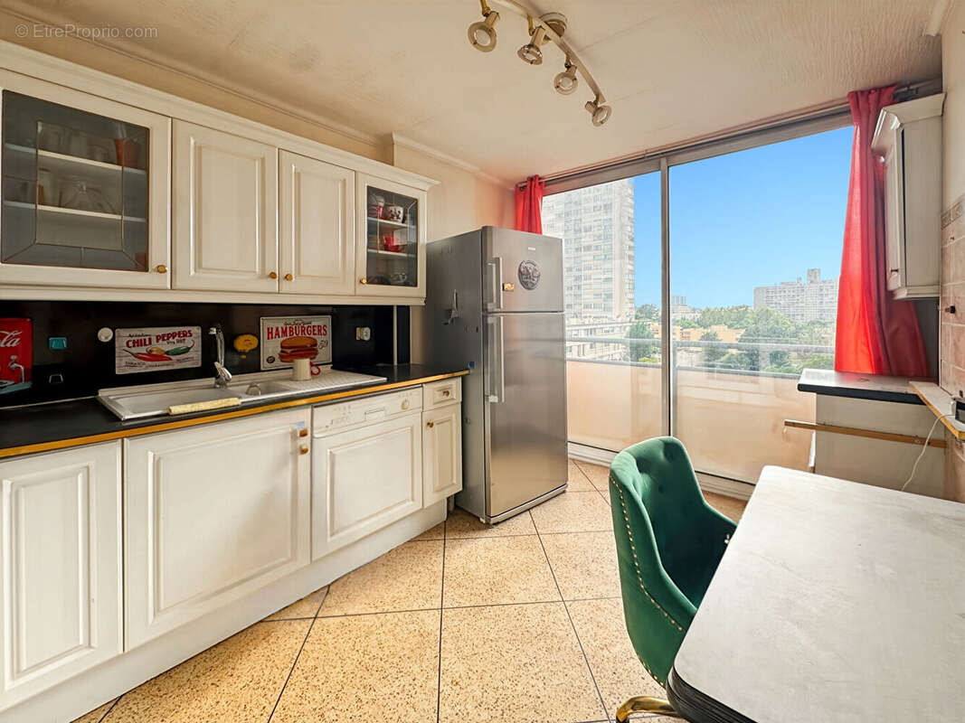 Appartement à MARSEILLE-9E