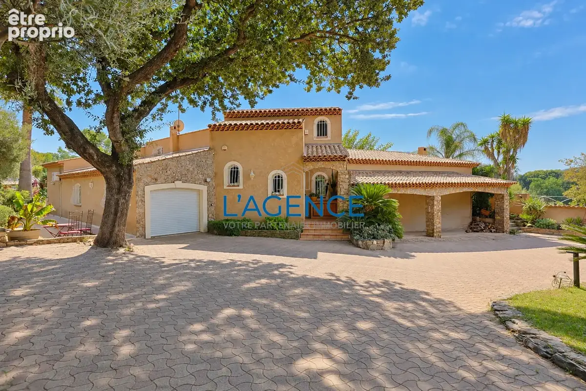 Villa de 171 m2 avec piscine et jardin arboré de 5202 m2 au calme - photo 15