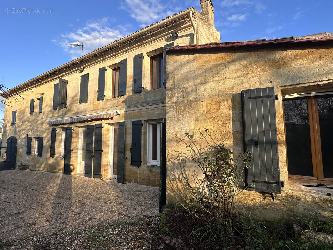 Maison à SAINT-GENES-DE-CASTILLON