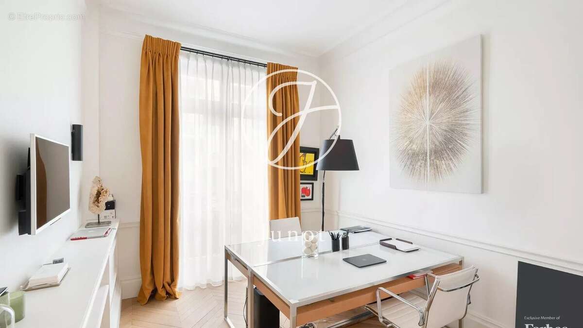 Maison à PARIS-16E