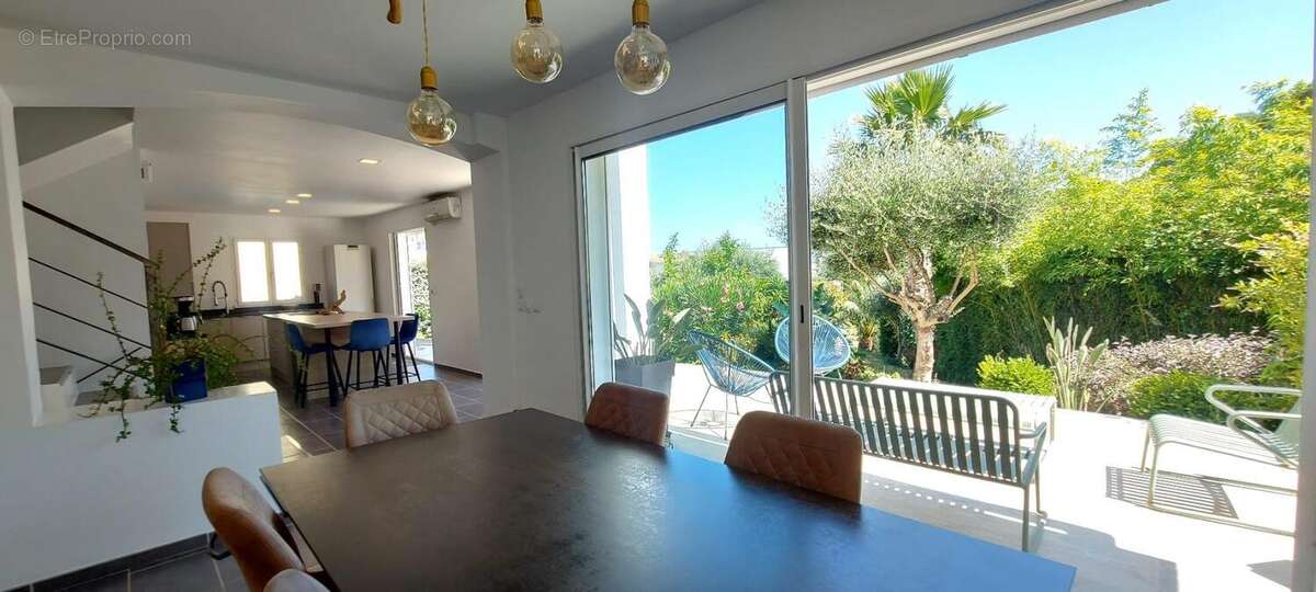 Maison à FREJUS