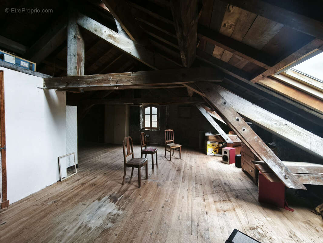 Maison à SAINT-ALYRE-D'ARLANC
