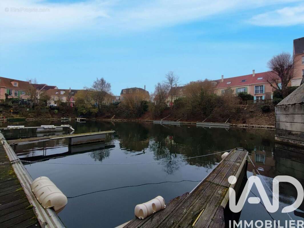 Photo 5 - Commerce à CERGY