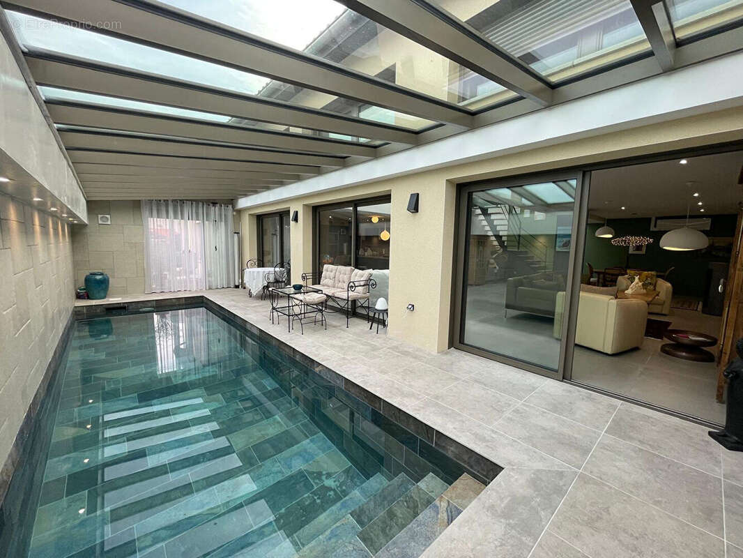 Maison à ROCHE-LA-MOLIERE