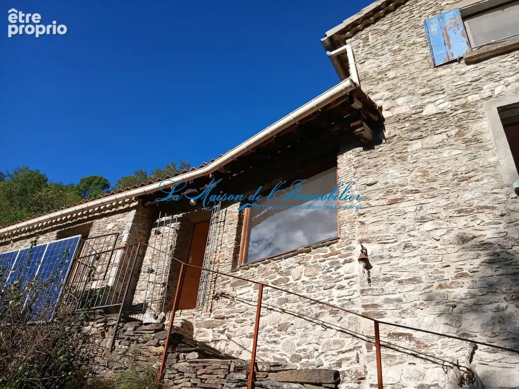 GENOLHAC, mas en pierres de caractère 3 P2/P3, atelier, bergerie, clède, ruines, sur 8 hectares de terrain bor - photo 1