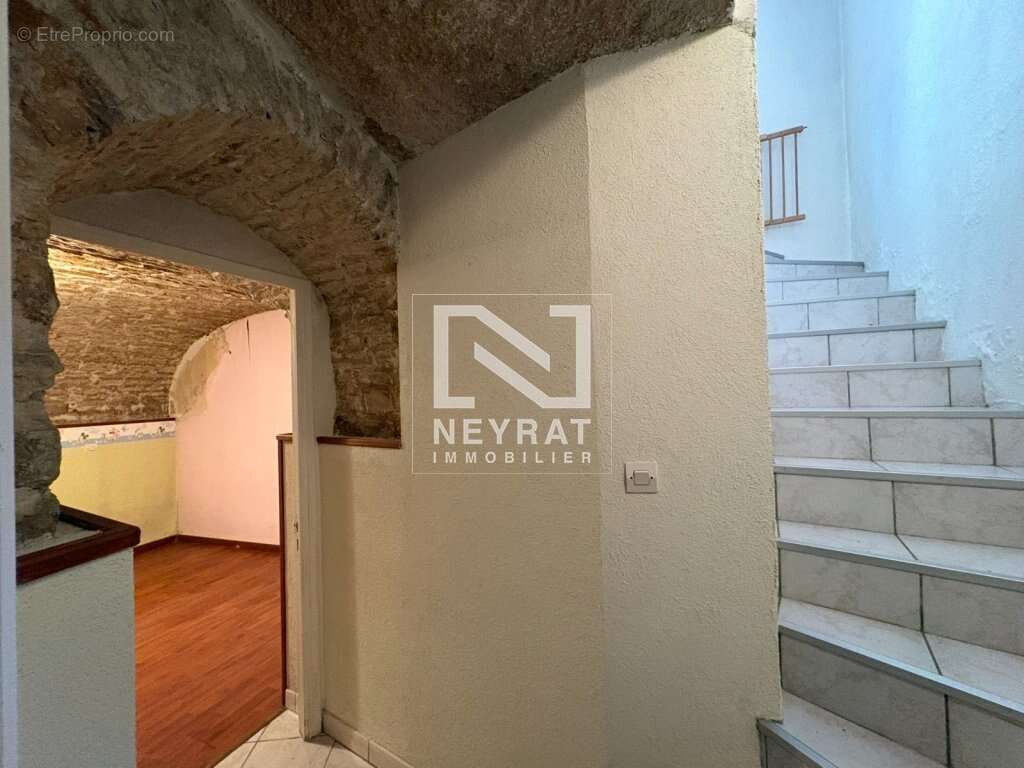 Appartement en rez-de-jardin avec garage - Vieux Chenove - photo 11