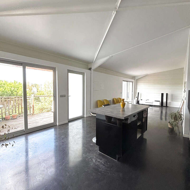Appartement t4 96 m2 bordeaux