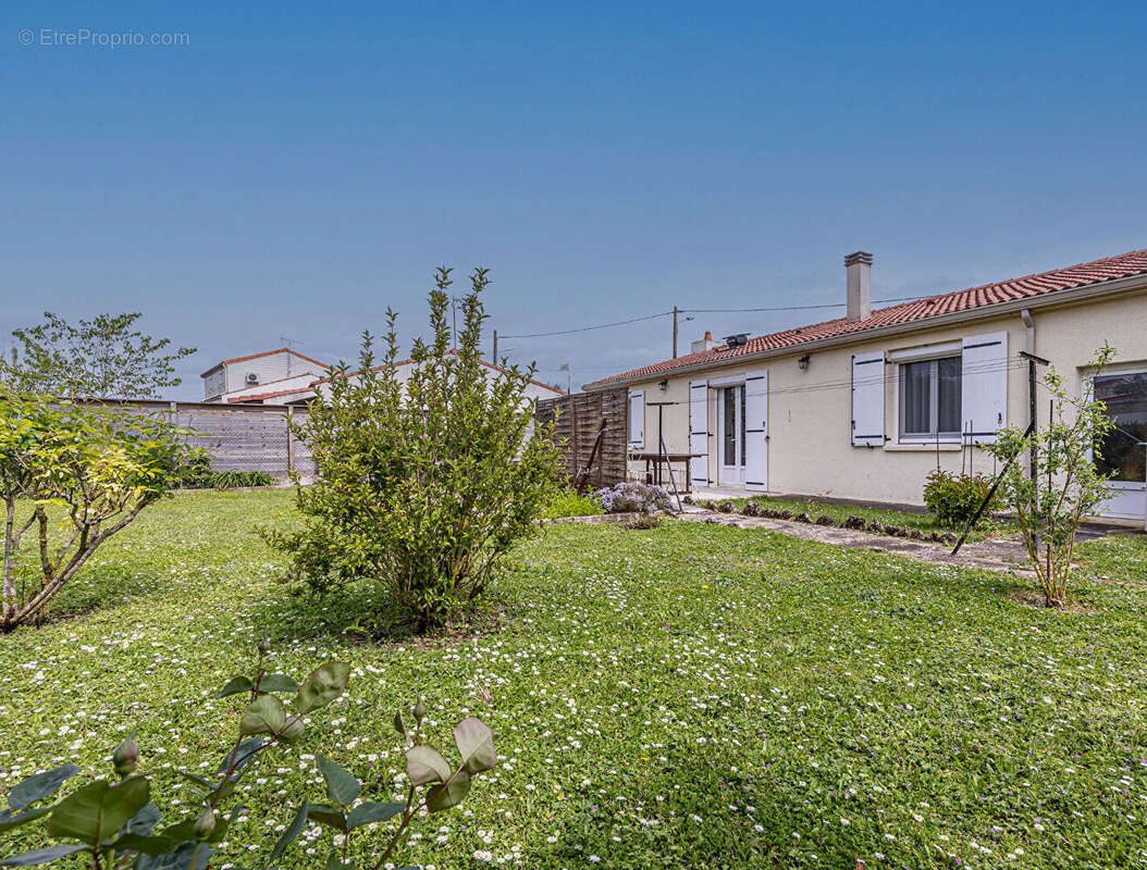 Maison à AIGREFEUILLE-D'AUNIS