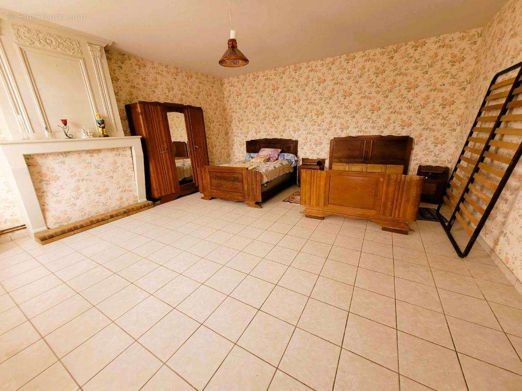 Maison à SAINT-CIERS-SUR-GIRONDE