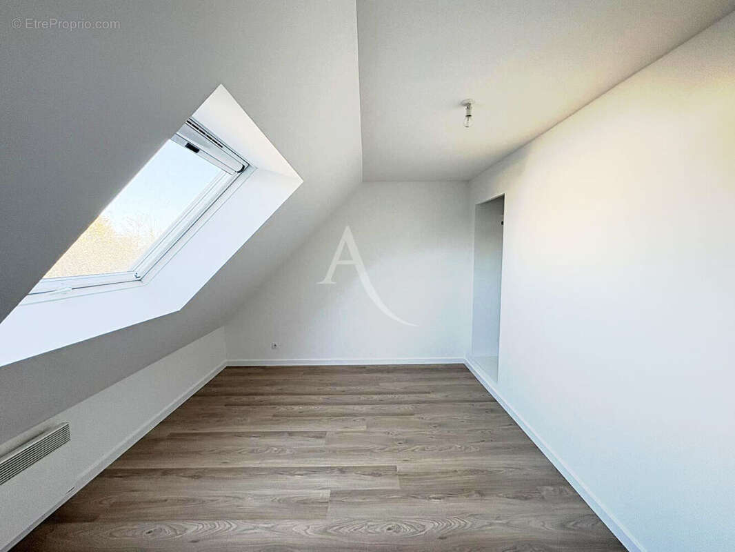 Maison à LA MEMBROLLE-SUR-LONGUENEE