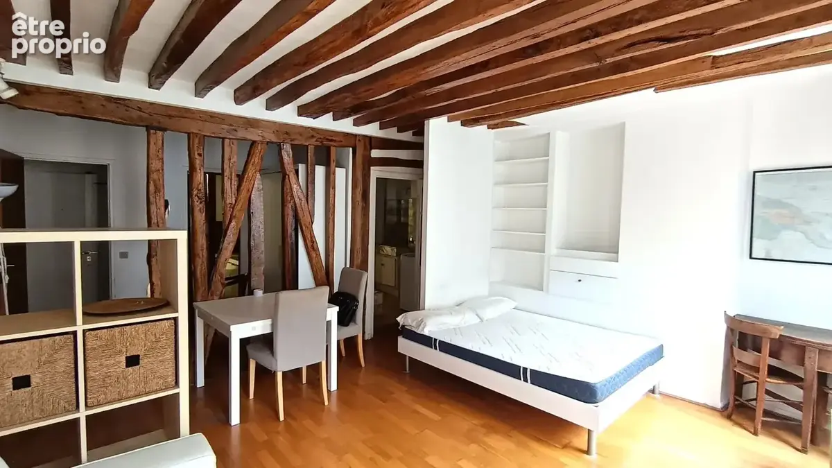 PARIS IVème, rue du Roi de Sicile, Studio de 35m² - photo 4