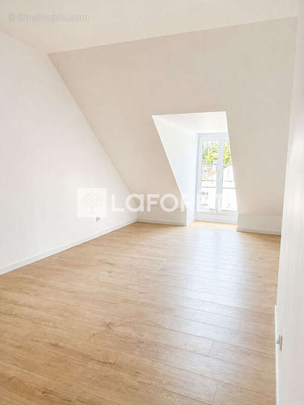 Appartement à LAMORLAYE
