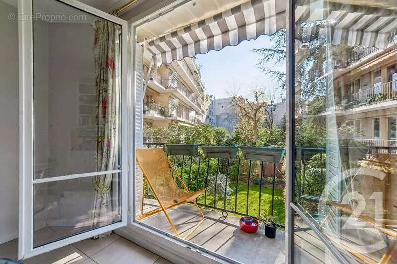 Appartement à NEUILLY-SUR-SEINE