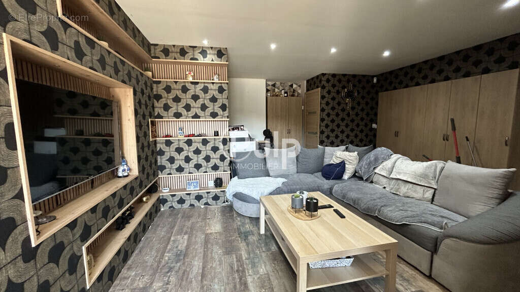 Appartement à MAGNICOURT-EN-COMTE
