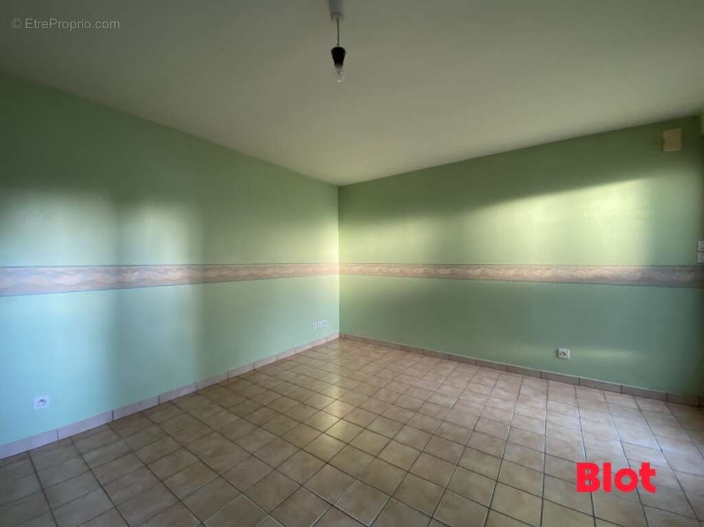 Appartement à JANZE