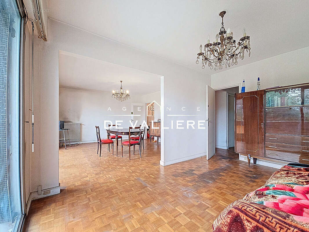 Appartement à NANTERRE