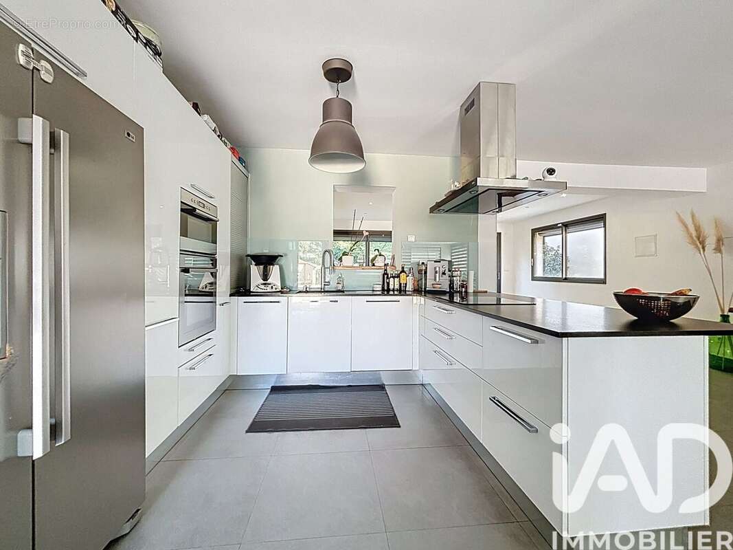 Maison 146 m² à Martigues  - photo 5