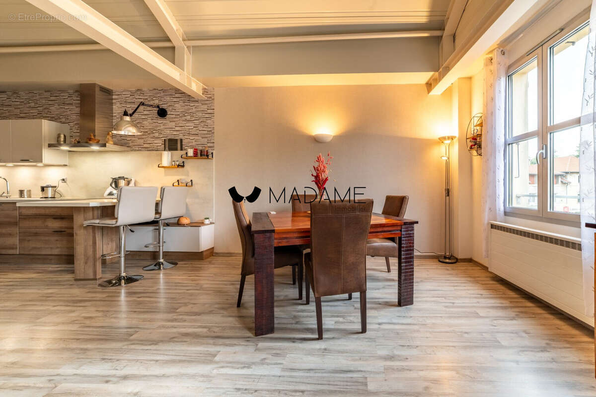 Appartement à RIVES