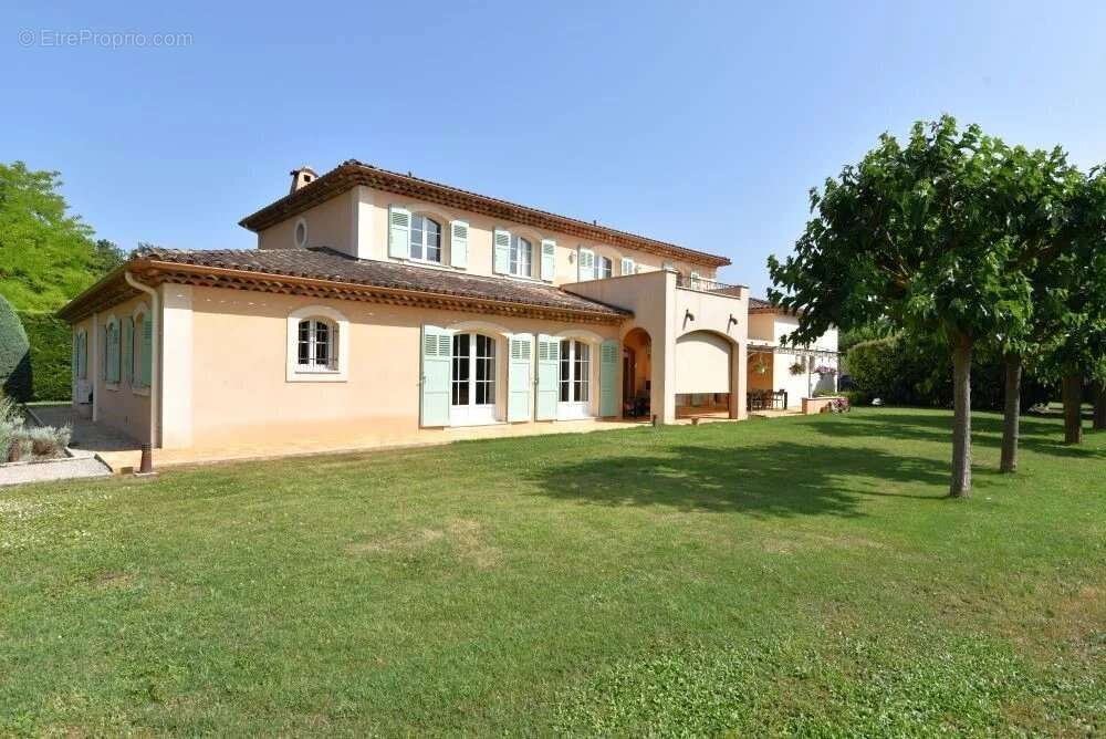 Maison à CALLIAN