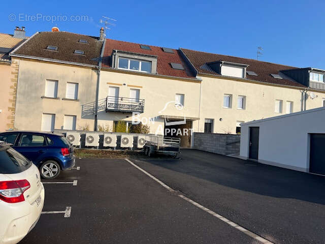 Appartement à LEXY