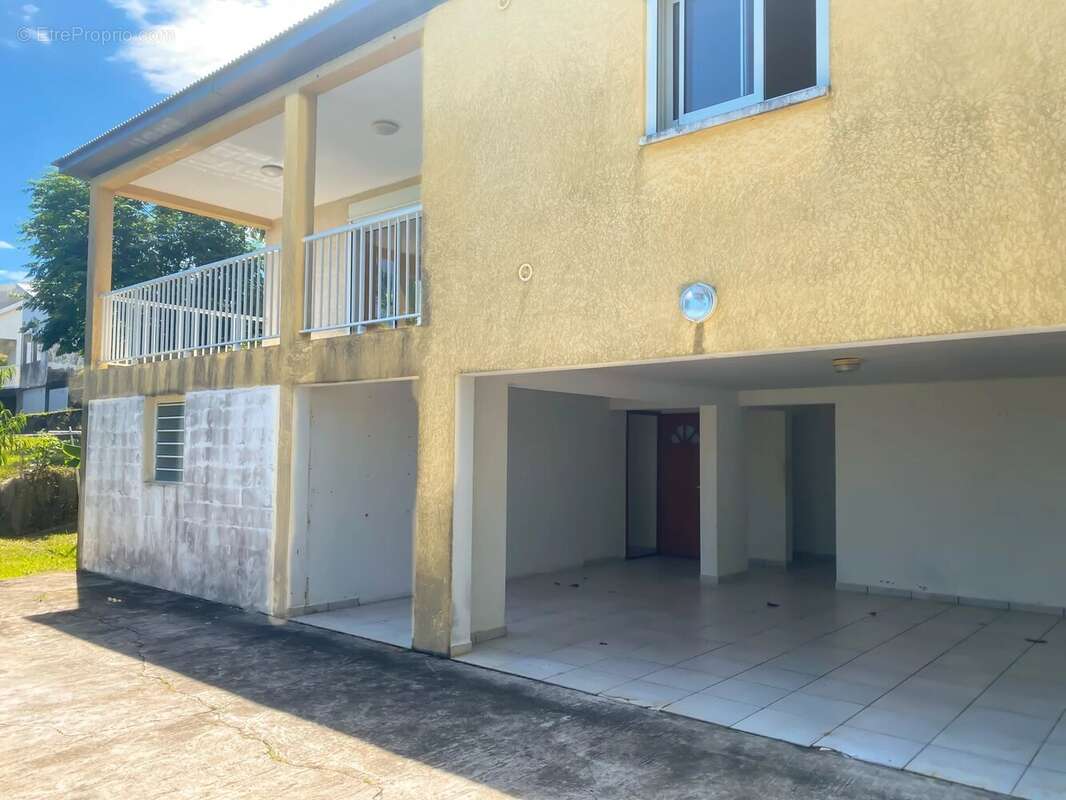 Maison à LES AVIRONS