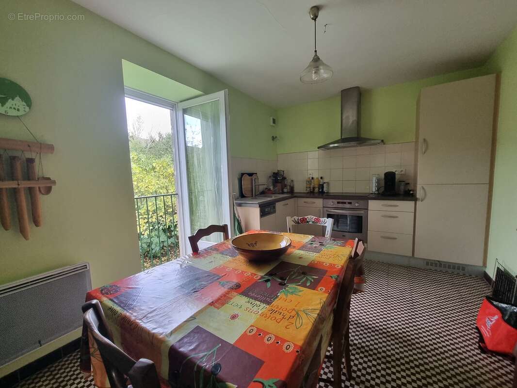 Maison à CEILHES-ET-ROCOZELS