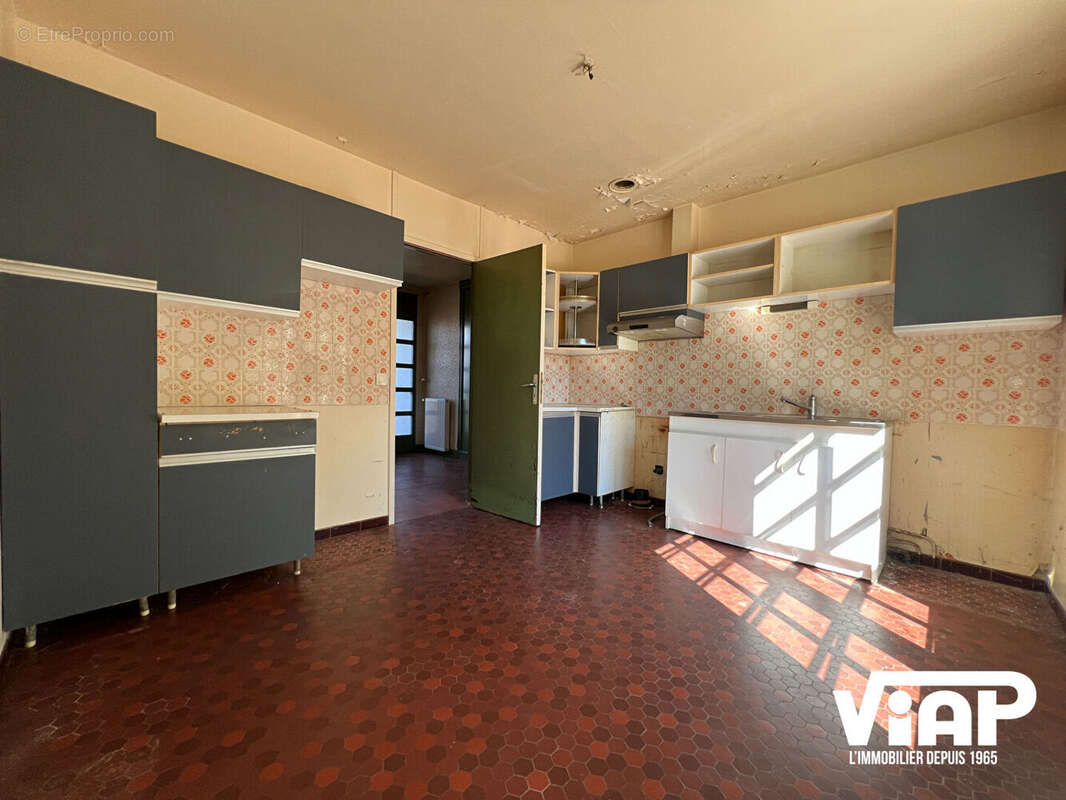 Maison de plain pied - Feytiat 5 Chambres !! 170 m2 - photo 3