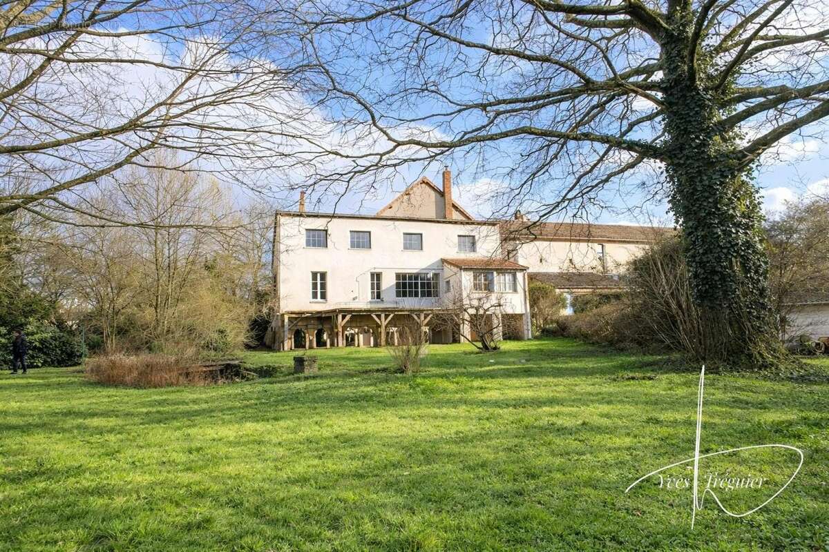 Maison 406 m² à Montresor  - photo 4