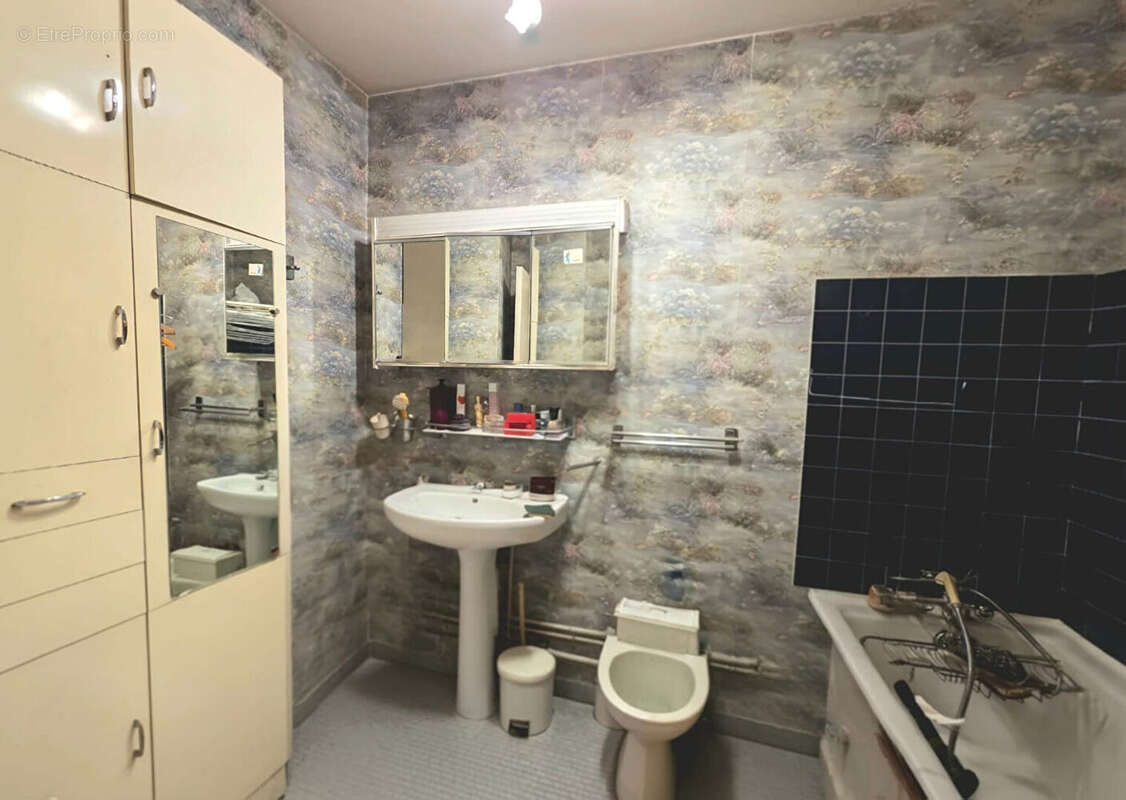 Appartement à PARIS-20E