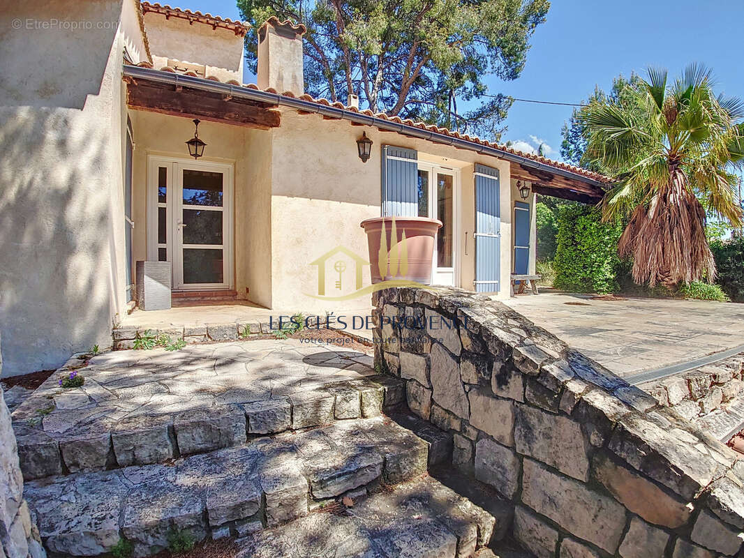 Maison à ROGNAC