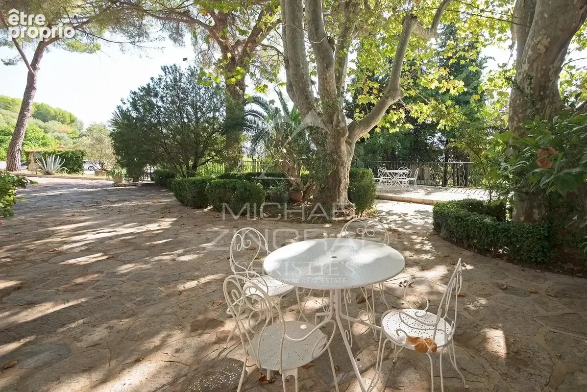 Bastide du XVIIIᵉ siècle au cœur d’une figueraie provençale - photo 3