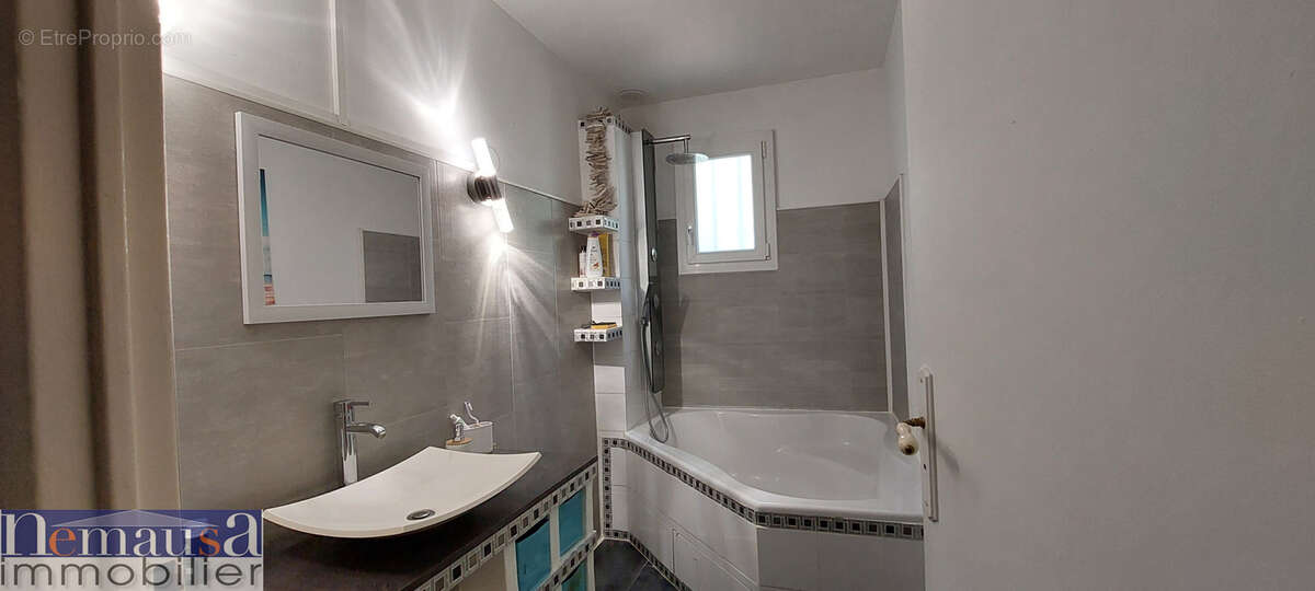Maison à NIMES