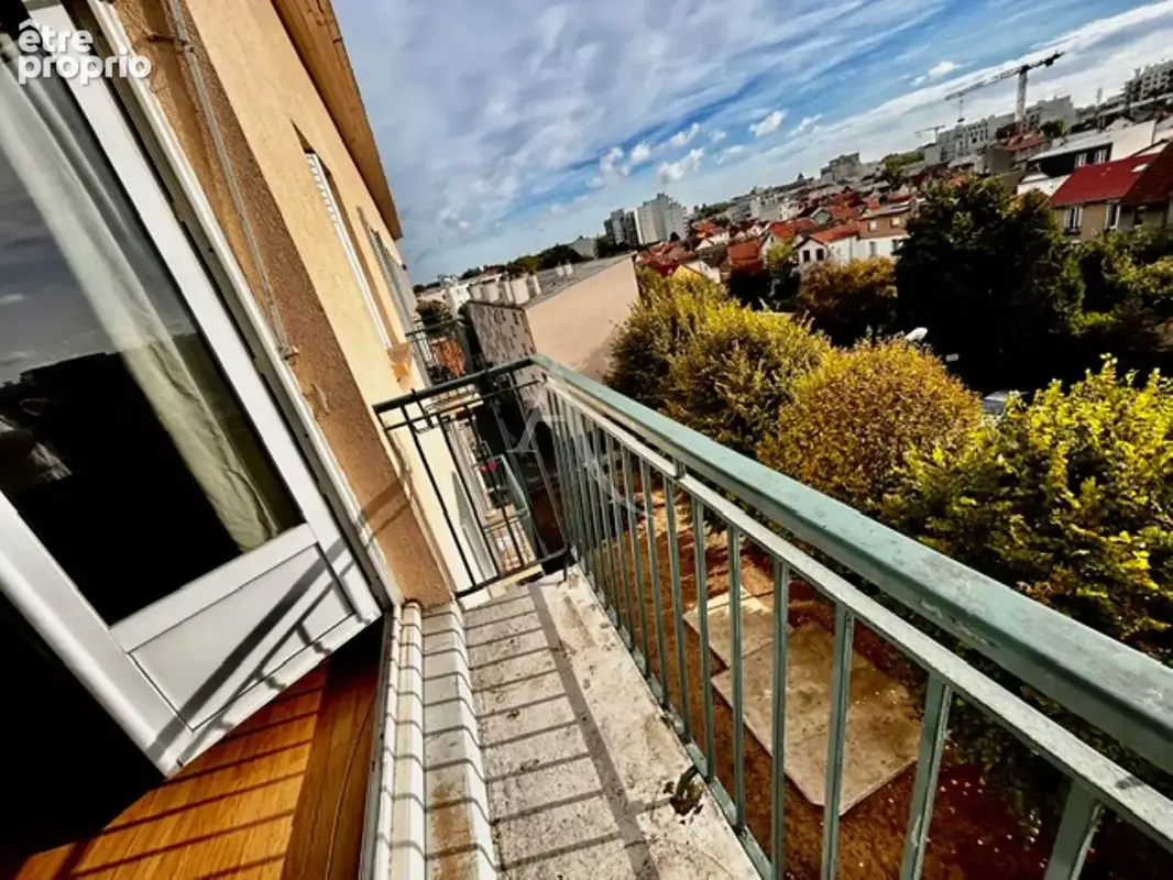 Photo Appartement à Le Bourget au prix de 150 000€