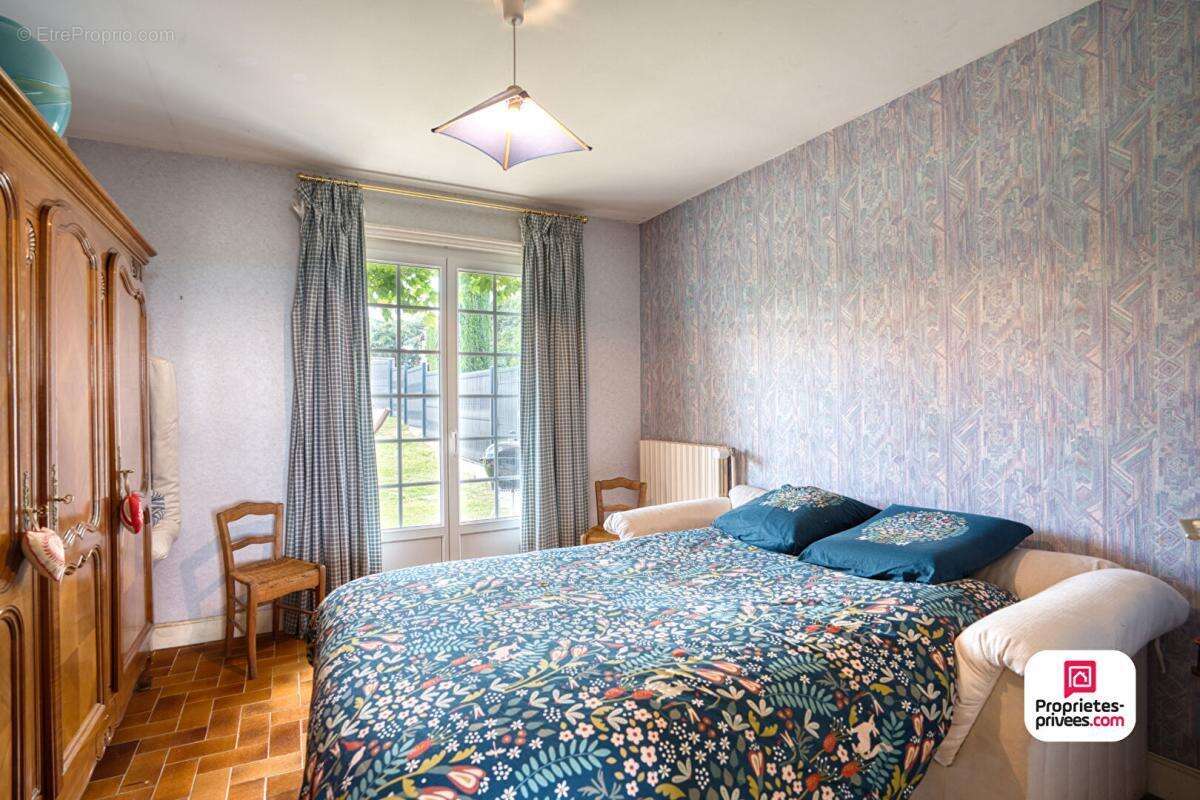 Maison familiale de 232 m² habitables + 170 m² de sous-sol aménageable -Communay - photo 8