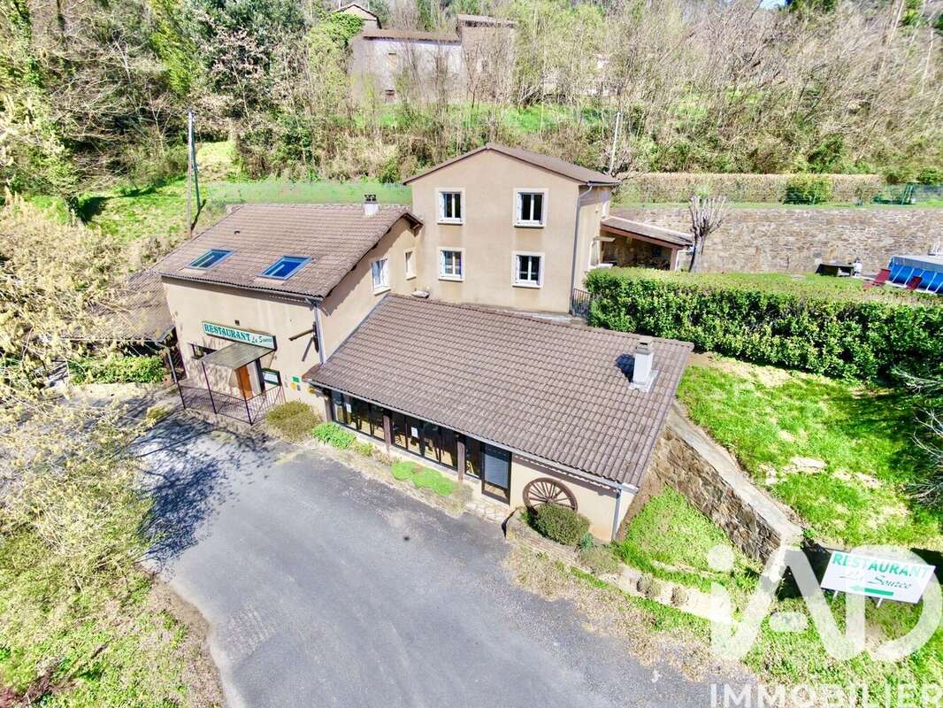 Photo 4 - Commerce à LE COLLET-DE-DEZE