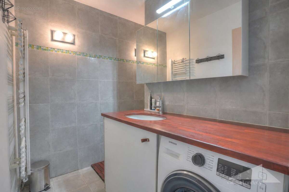Appartement à PREVESSIN-MOENS